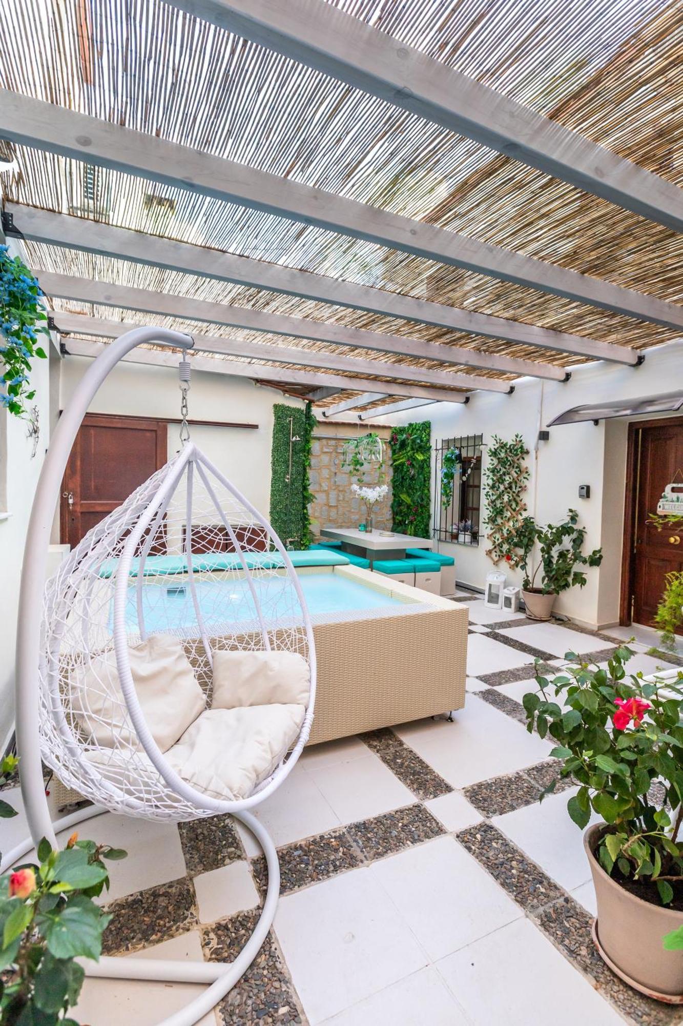 Belle Epoque Halepa's House & Chania (Crete)